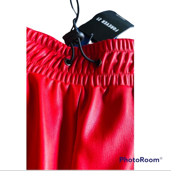 Red faux leather joggers - Picture 4 of 7